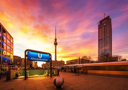 Sonnenuntergang am Alexanderplatz Sonnenuntergang am Alexanderplatz, U-Bahn