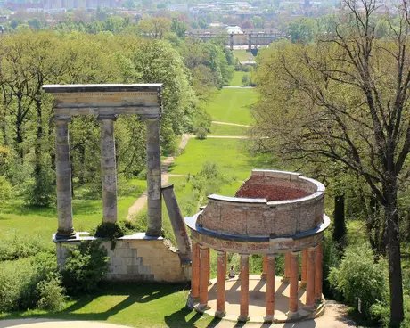 Blick vom Normannischen Turm auf den Ruinenberg und Schloss Sanssouci