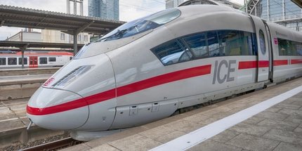 ice an bahnsteig