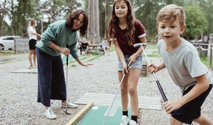 Miniature golf course